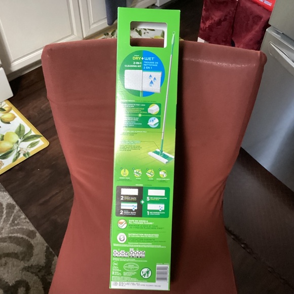 Swiffer Wet + Dry Sweeping Kit NEW - Picture 6 of 7